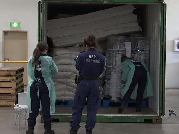 澳史上最大宗冰毒原料走私案 价值$6.5亿均来自中国！11人被捕起诉 - 3
