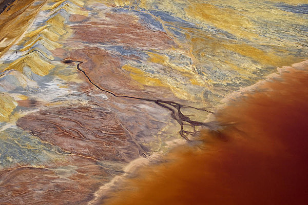 这些“唯美”的照片，竟是从太空航拍下的地球污染（组图） - 4