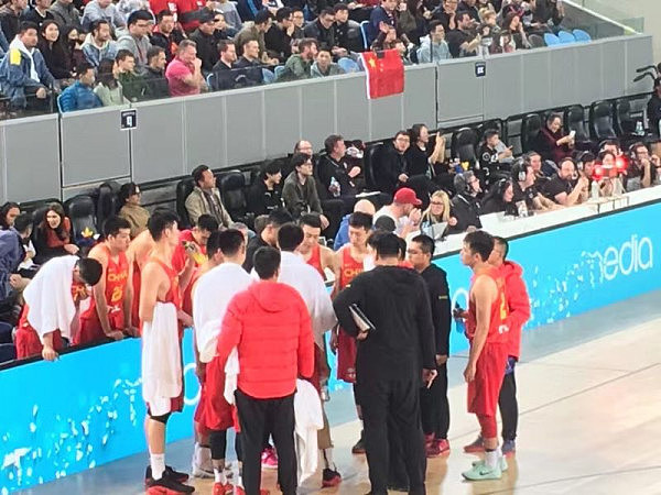 中国男篮蓝队热身赛：加时负墨尔本联队 吴前22分郭艾伦缺阵 - 3