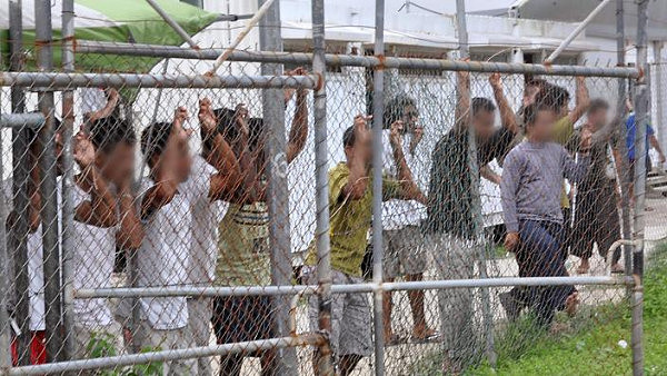 马努斯岛难民将于10月赴美 澳移民部长达顿望当月能关闭该难民中心 - 1