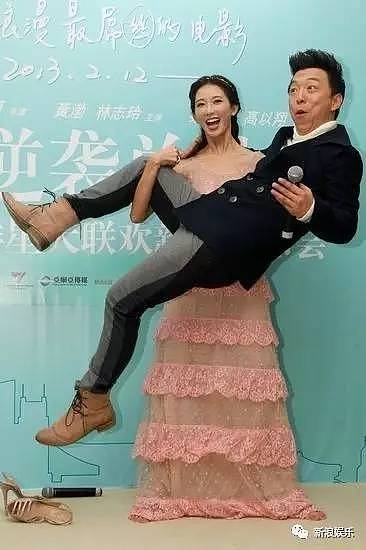 别急着惊讶林志玲公主抱郭敬明，先看看她腿上的肌肉吧...