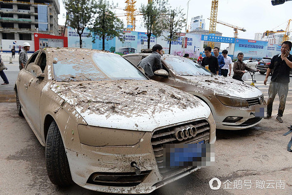 地下车库淹水 豪车泡水3天3夜 百万超跑车主欲哭无泪（组图） - 12