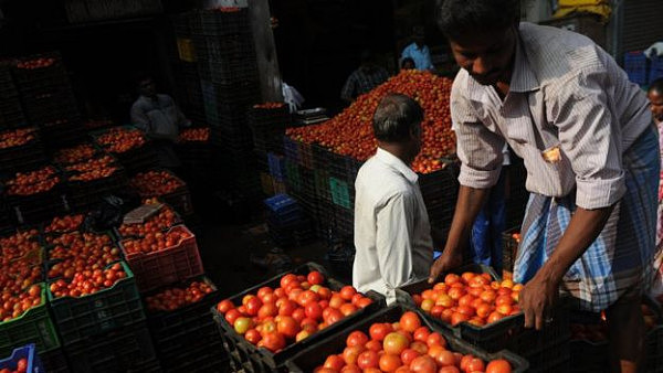 印度西红柿价格疯涨 菜场派武装士兵持枪保卫（组图） - 5