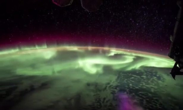 宇航员拍下神奇天象：绿光舞动地球表面 如同科幻大片（组图） - 3