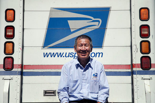 华裔男子在美国当邮递员 送信29年 开始了退休生活（组图） - 3