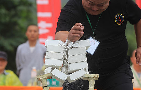 老武僧揭秘少林寺真相，金庸看了都想流泪（组图） - 1