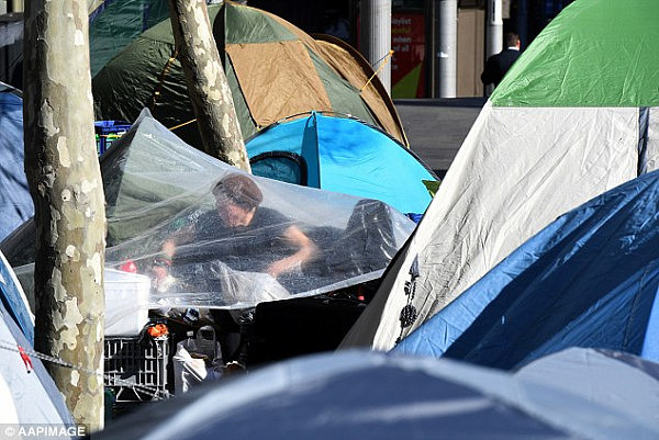 悉尼马丁广场“帐篷城”规模持续扩大 警方或采取驱逐行动（图） - 4
