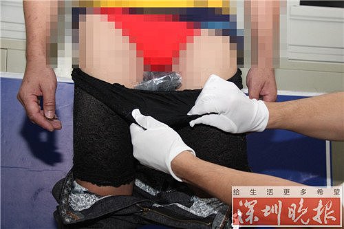 辣眼睛！男子穿女士蕾丝安全裤走私SD卡 被海关截获 - 4