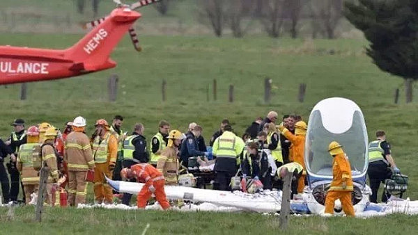 悲剧！19岁中国男生墨尔本学开小飞机失事坠毁，被困长达90分钟，终不治身亡！(动图) - 8