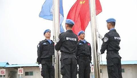 终于可以看《战狼2》了！中国维和警察致谢吴京 - 3