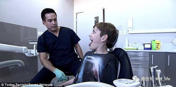 澳洲男孩总抱怨头疼，却查不出任何异常，结果牙医看了眼他的舌头就吓得坐不住了… - 5