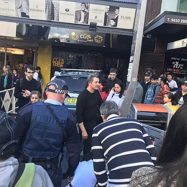 突发！一辆汽车冲入Chatswood商业街！疑似多名华人受伤！其中包含一名婴儿（视频+组图） - 15