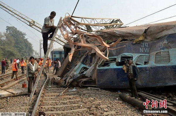 印度火车脱轨事故 已致23人死 150人伤（组图） - 1