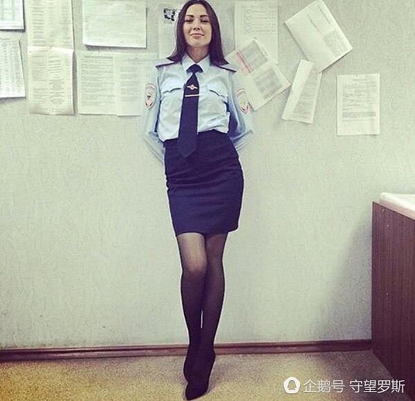 俄罗斯美女警花集体晒美照：身材颜值都一流（组图） - 3