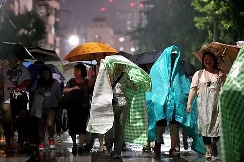 日本70万人花火大会发生“骚动”9人被雷劈（组图） - 36