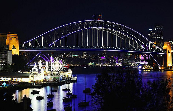 17年Vivid Sydney灯光节游客人数创新高 23天内吸引233万人次赏灯 - 3