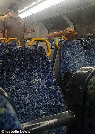 大快人心！悉尼男子火车上“吞云吐雾”被列车员赶下车！（视频） - 2