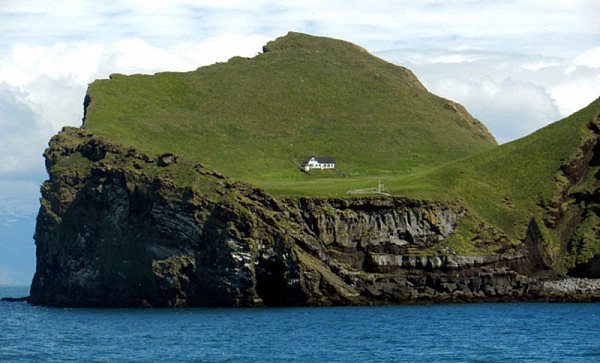 世界上“最孤独房子”：它们独自矗立悬崖上（组图） - 3