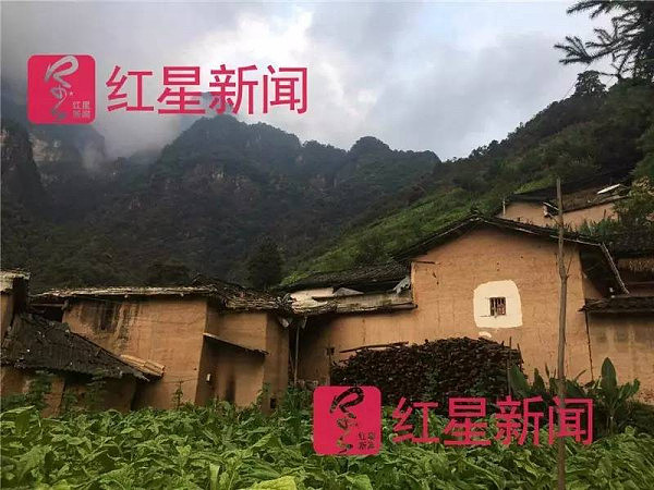 男子杀人后带情人婶婶躲江边崖洞七年 语言退化（组图） - 4