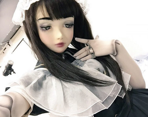 日本设计师创造世界首个“活娃娃模特” 让人毛骨悚然（组图） - 1