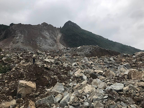 贵州纳雍发生山体滑坡 致1人遇难37人失踪（图） - 1