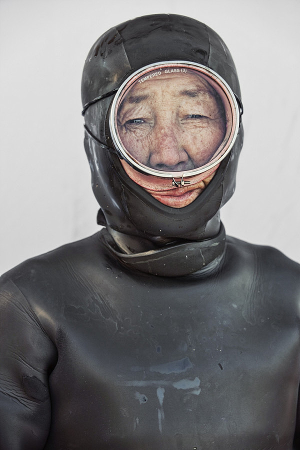 韩国最后一代海女 70高龄无氧下潜抓鲍鱼（组图） - 5