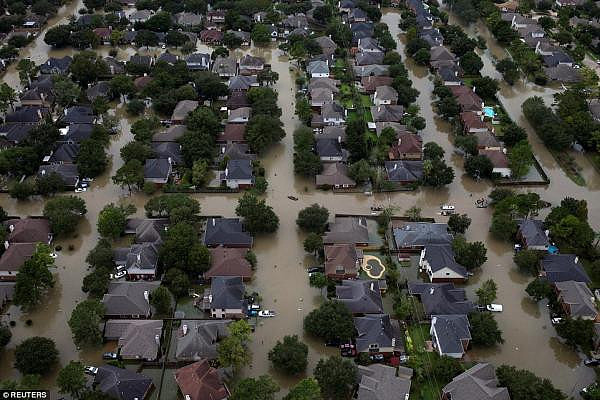 水位要突破25米 得州东部地区居民收到警告“要么离开要么等死” - 2