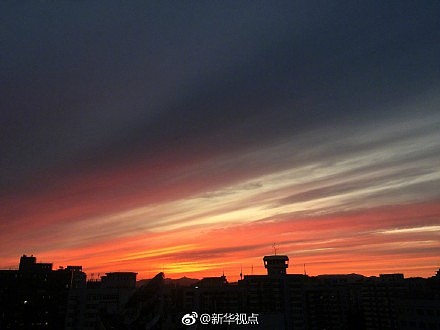 刷爆朋友圈！北京现绚丽晚霞 染红半边天（组图） - 2