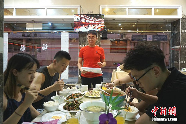 月赚10万！中国小伙在非洲开中餐馆：客人多为中国人 生意火爆（组图） - 7