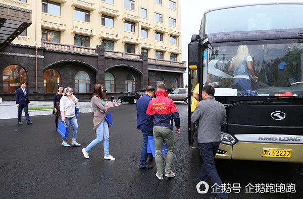 俄罗斯妹子们造访中国五星级酒店后 不想走了（组图） - 18