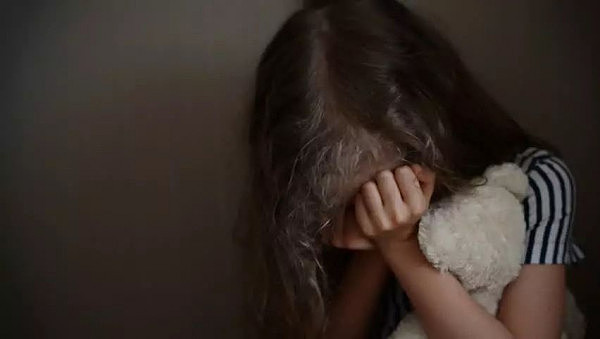 新西兰9岁小女孩被母亲逼去卖淫，这样的事竟只是冰山一角 - 4