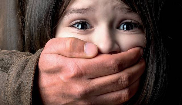 新西兰9岁小女孩被母亲逼去卖淫，这样的事竟只是冰山一角 - 6