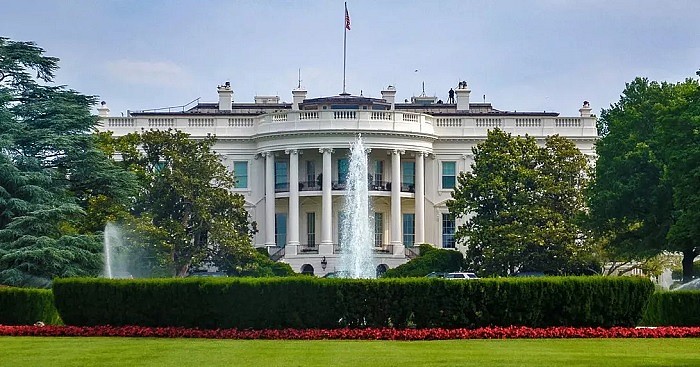白宫正设法推动填补美国数十万个网络安全工作岗位 - 1