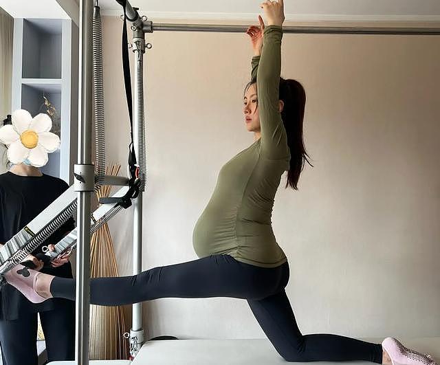 宋丹丹儿媳怀孕38周，做高空瑜伽太危险，挺大肚不忘带货真拼命 - 2