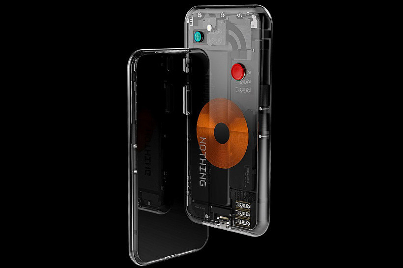 透明手机渲染图：圆角设计，弧形边框，背部的摄像头凸起，有着盖子