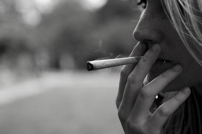 最新研究：吸烟者感染新冠概率比普通人高80% - 1