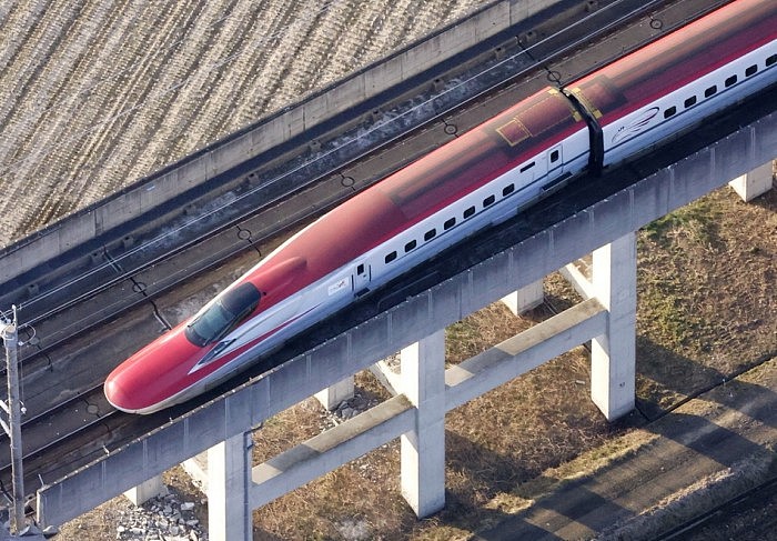 日本强震致新干线一列车脱轨：车厢倾斜严重 乘客连夜转移 - 4