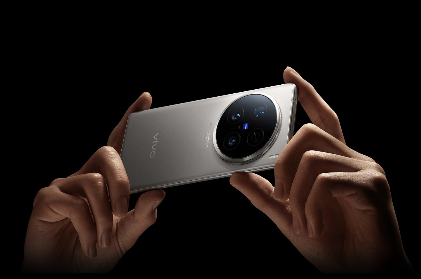 vivo X100 Ultra 发布：官方称“买相机送手机”，售价 6499 元起 - 1