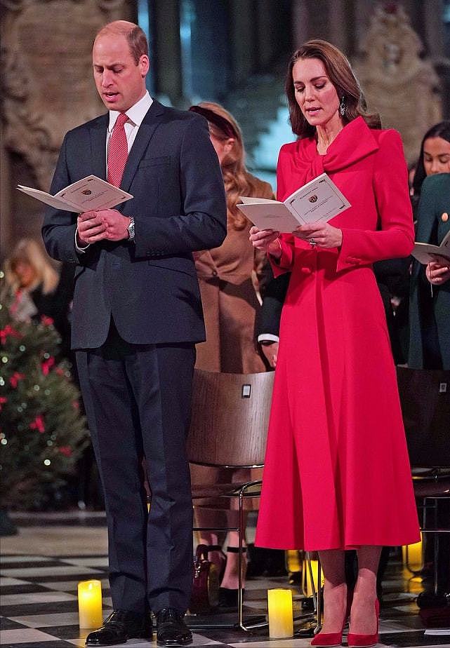 凯特王妃又出圣诞新照！穿1万多的红毛衣难得奢华，比红裙还好看 - 4