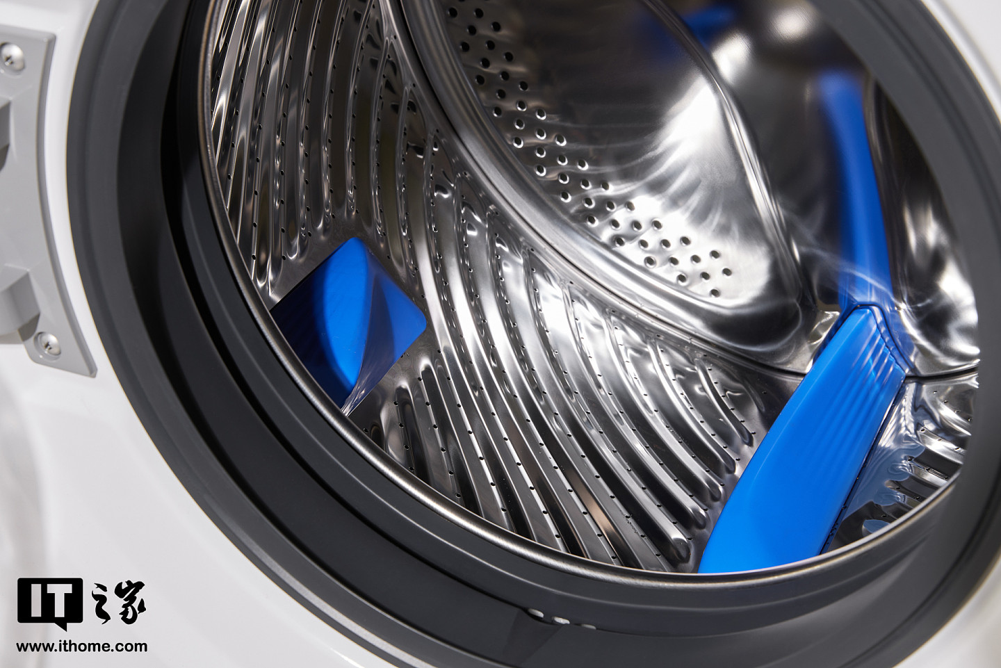 【IT之家开箱】TCL 超级筒洗衣机 T7H 图赏：行业首创“超级筒”，1.2 超高洗净比 - 8