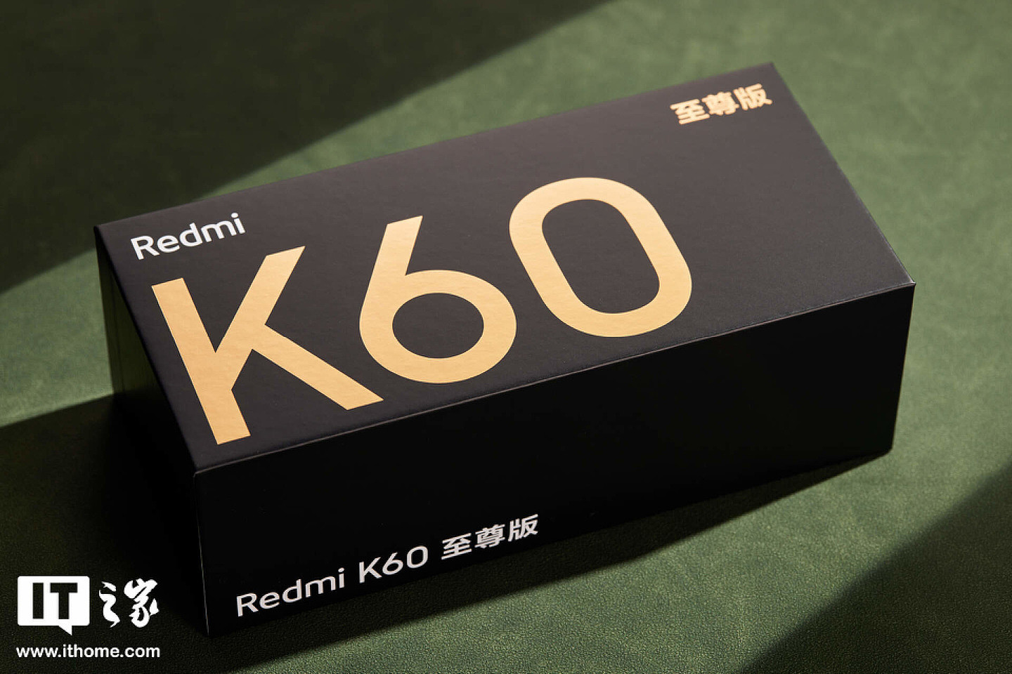 【IT之家开箱】Redmi K60 至尊版「影青」图赏：质感无限接近小米数字旗舰 - 14