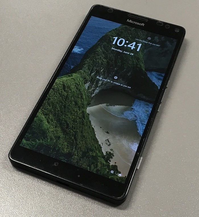 [视频]Lumia 950 XL成功移植Windows 11：还能通话发短信 - 6