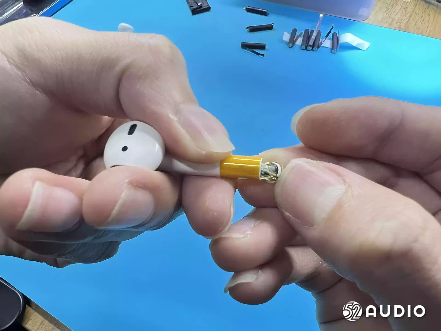 动动手指让你的苹果AirPods耳机满电复活 - 12