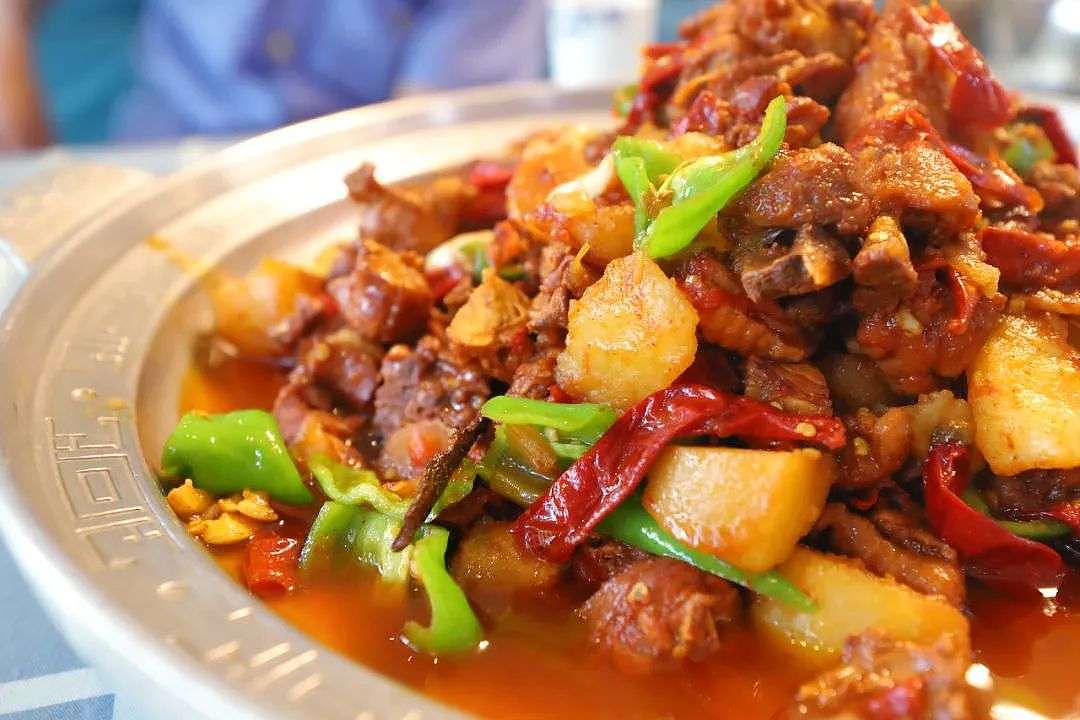 为什么厉害的餐饮品牌都在做鸡？ - 1