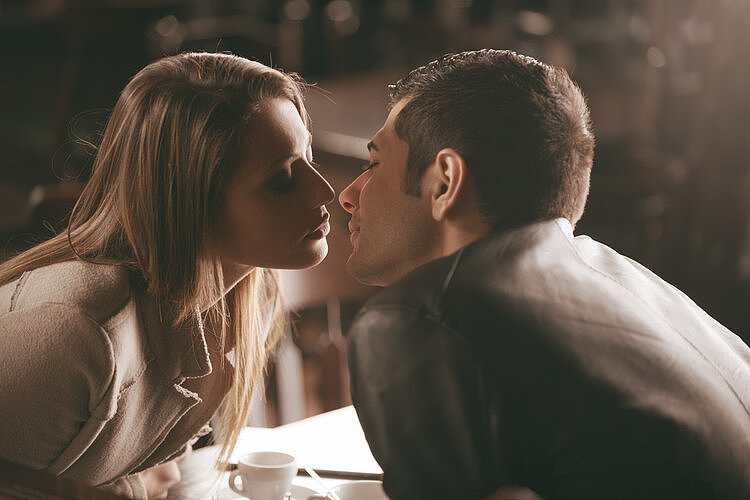 为什么情侣要接吻？口水不脏吗？这是正常的需求，身体会有变化 - 7