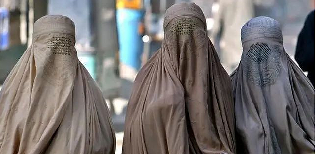 阿富汗女性生存状况，塔利班要求职业女性近期待在家中 - 1