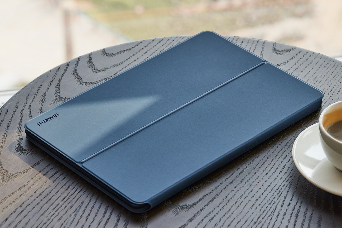【IT之家开箱】华为 MateBook E 二合一笔记本图赏：OLED 原色全面屏，5999 元起 - 6
