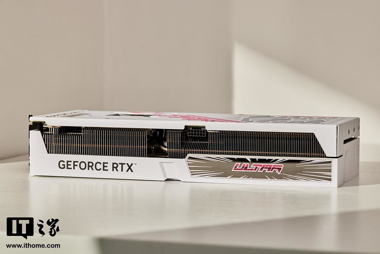 【IT之家评测室】七彩虹 iGame GeForce RTX 4070 Ti Ulrta W OC 评测：强劲性能超 3090 Ti，能效比有惊喜 - 8