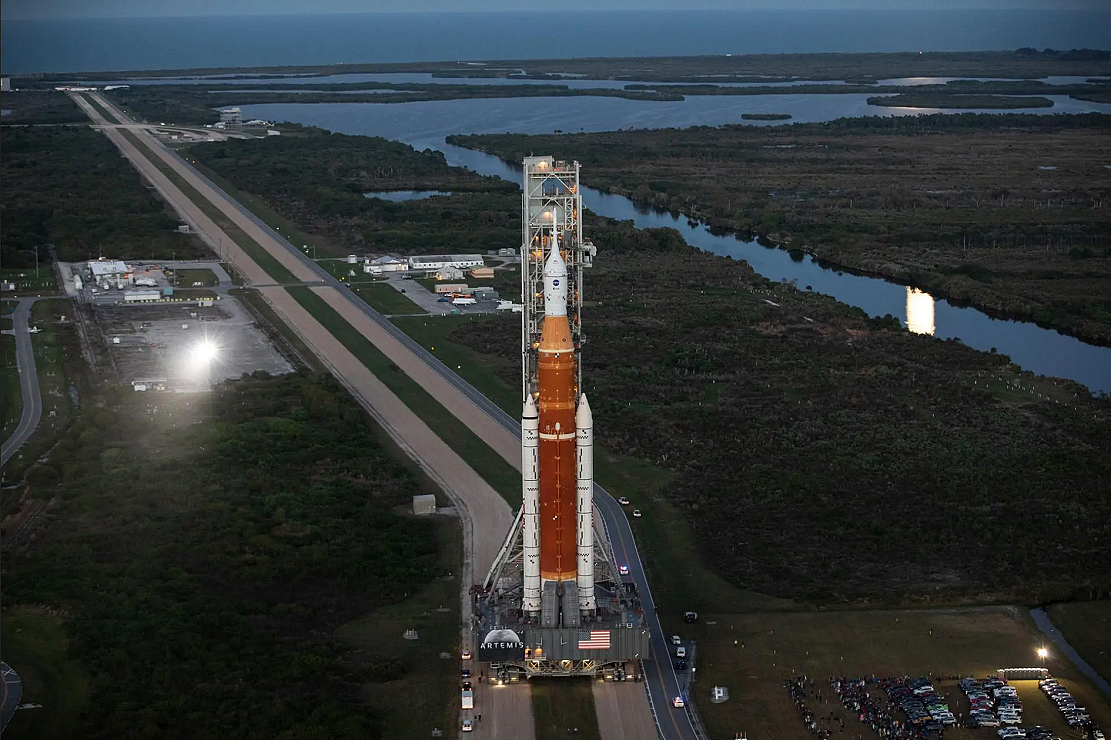 NASA确认Artemis I SLS大型火箭已准备好发射 - 1