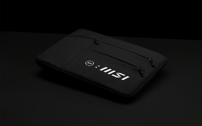 微星推出创造者 Z16 藤原浩限量版笔记本：专属 Logo，配鼠标等外设 - 3